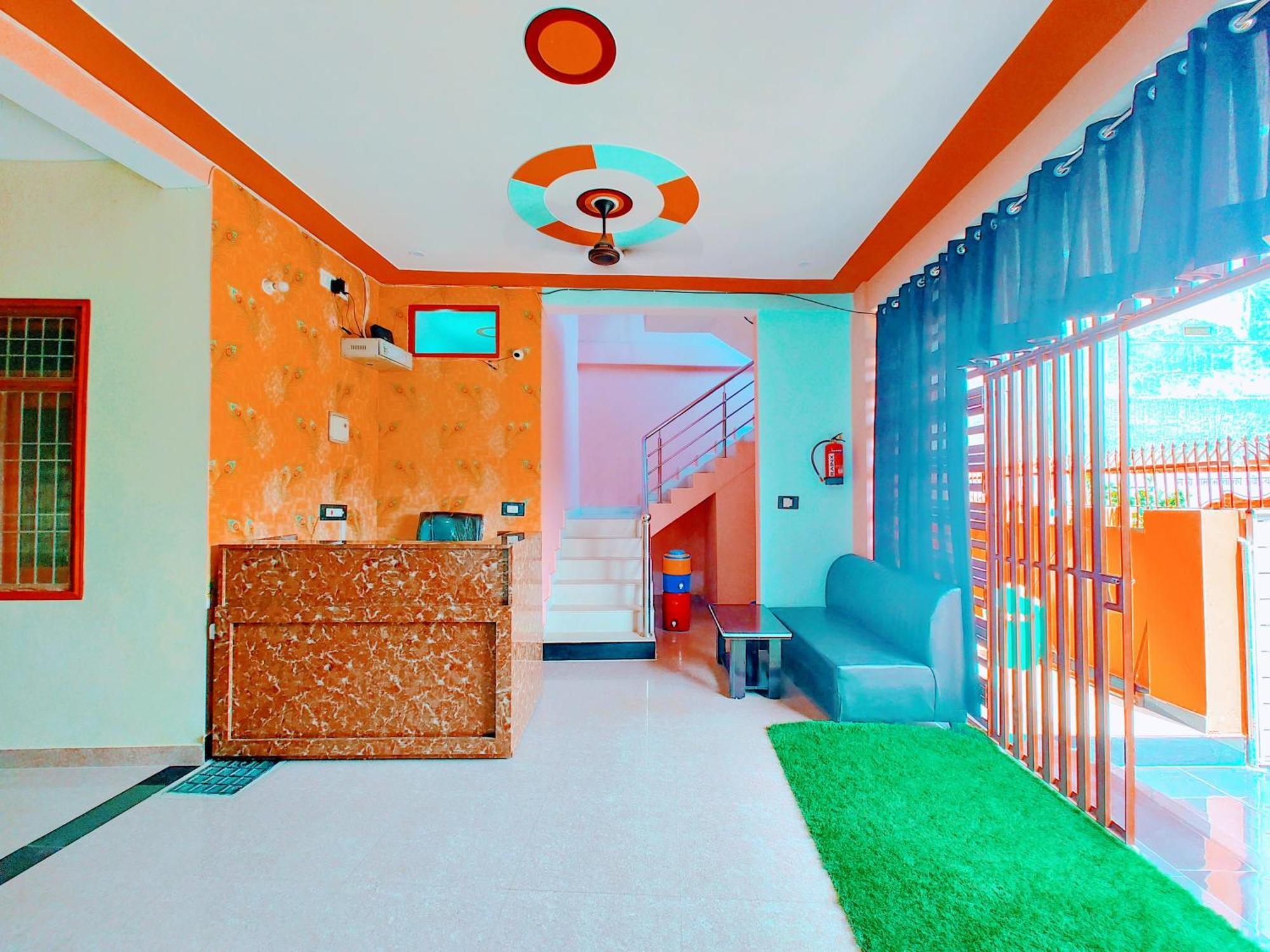 Hotel Raghukul Ayodhya ภายนอก รูปภาพ
