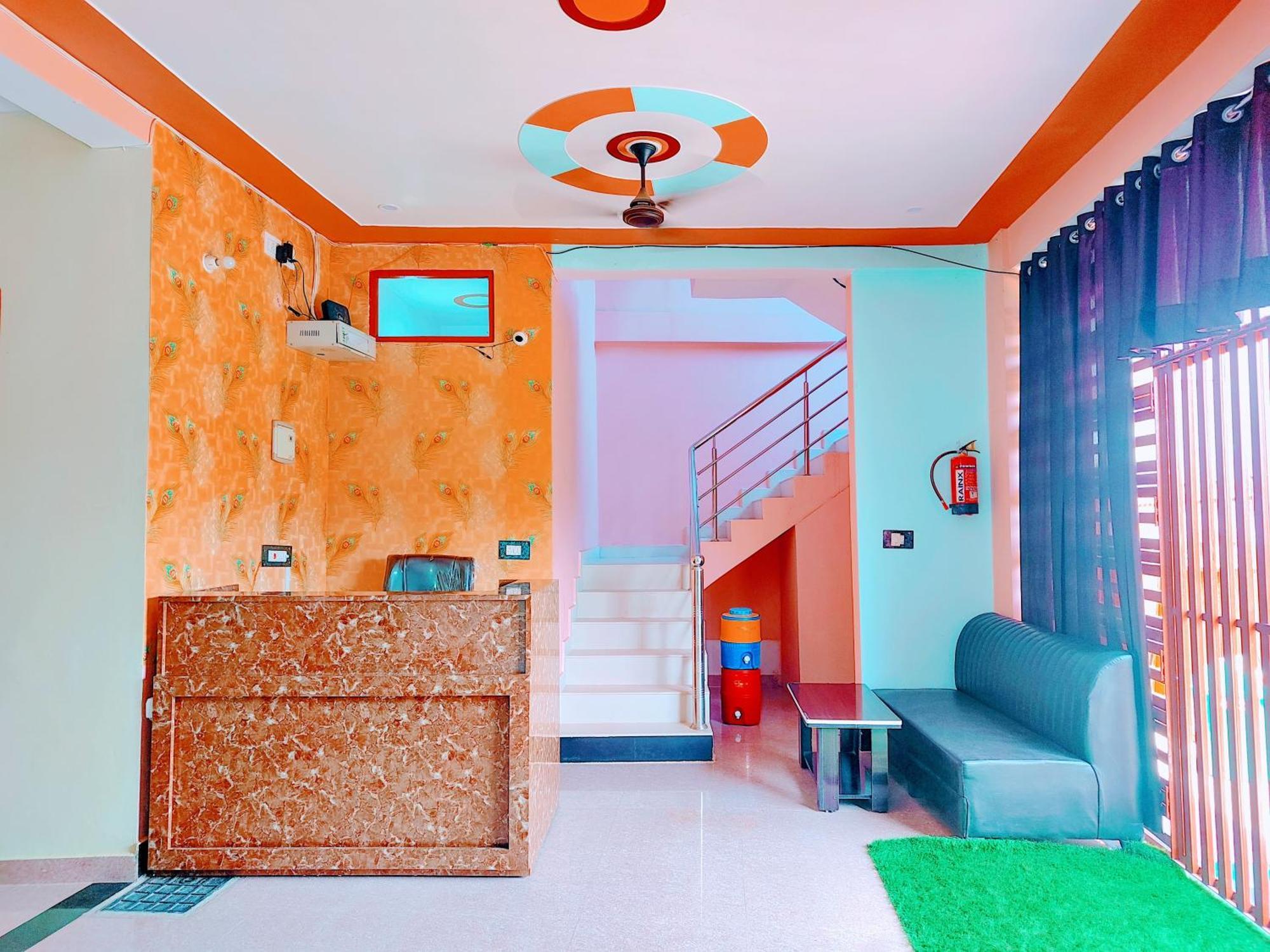 Hotel Raghukul Ayodhya ภายนอก รูปภาพ