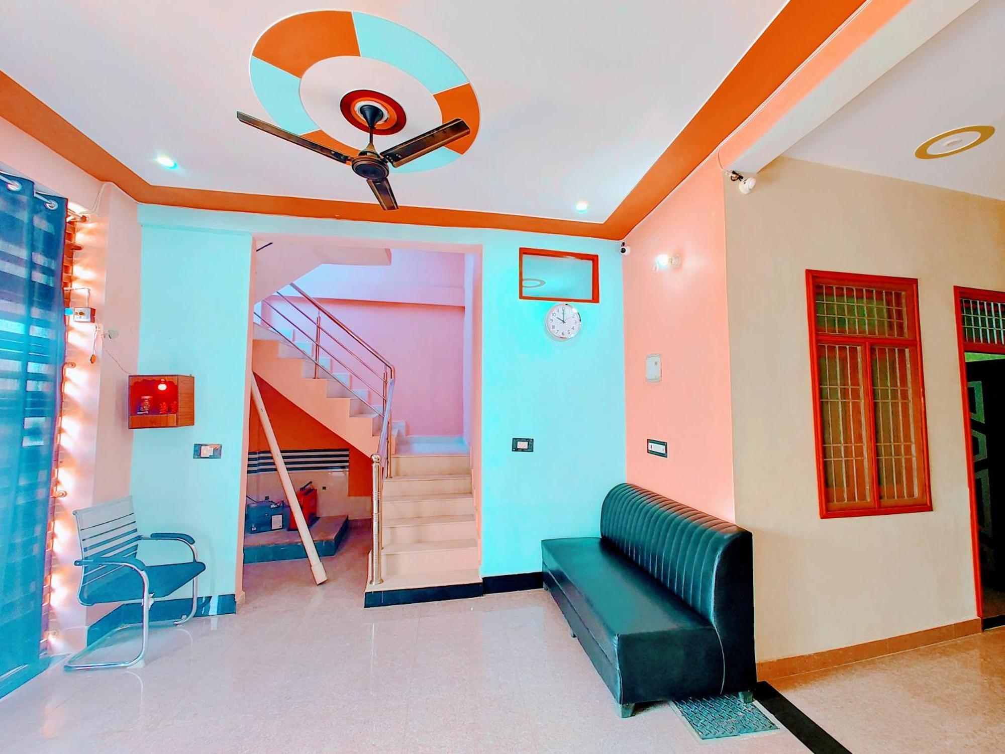 Hotel Raghukul Ayodhya ภายนอก รูปภาพ
