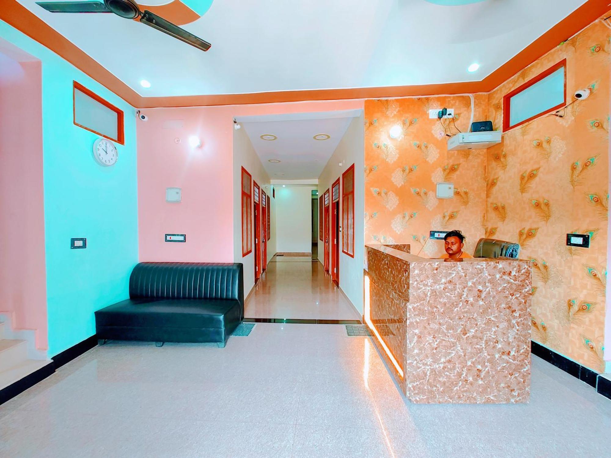 Hotel Raghukul Ayodhya ภายนอก รูปภาพ