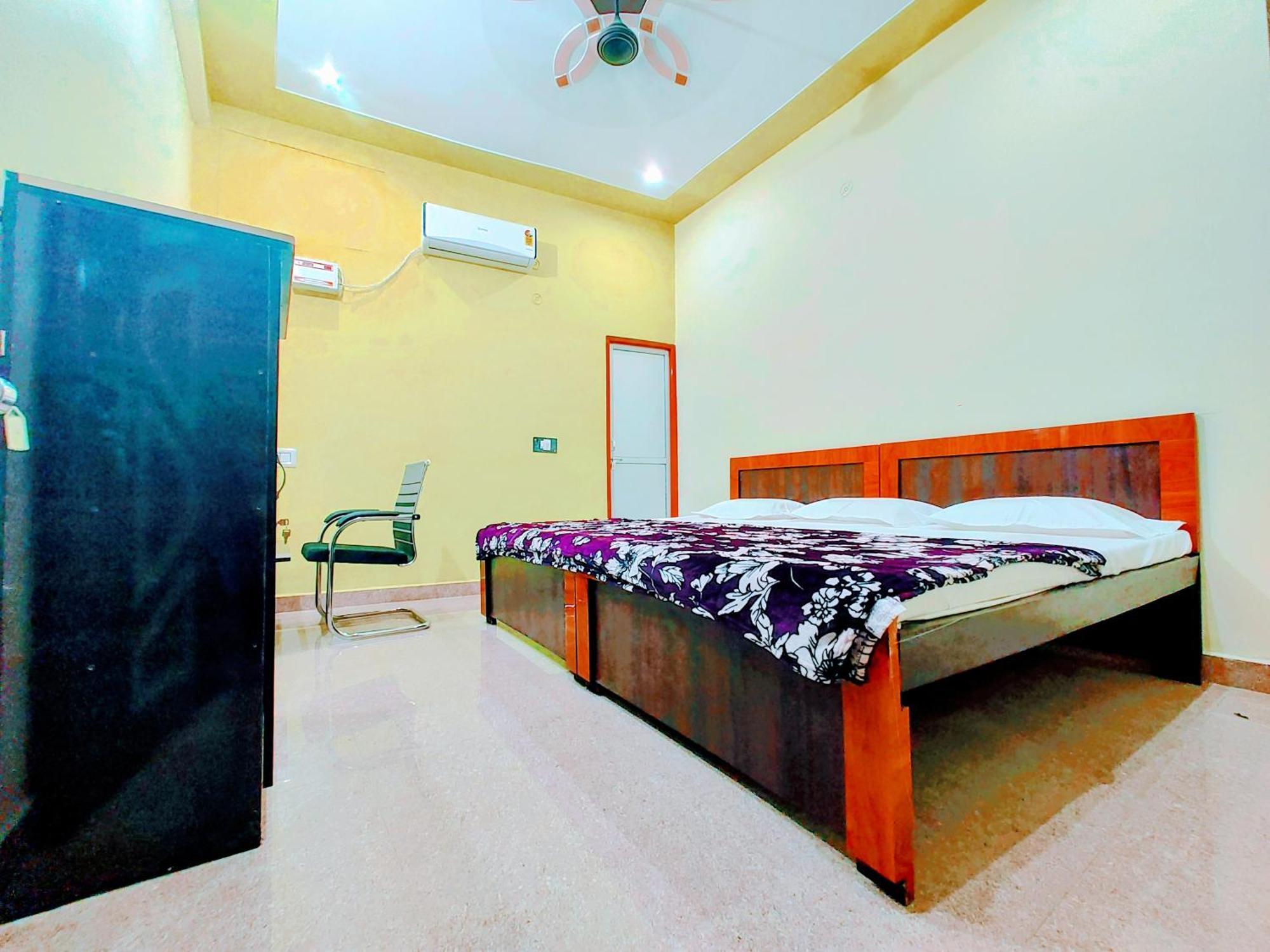 Hotel Raghukul Ayodhya ภายนอก รูปภาพ