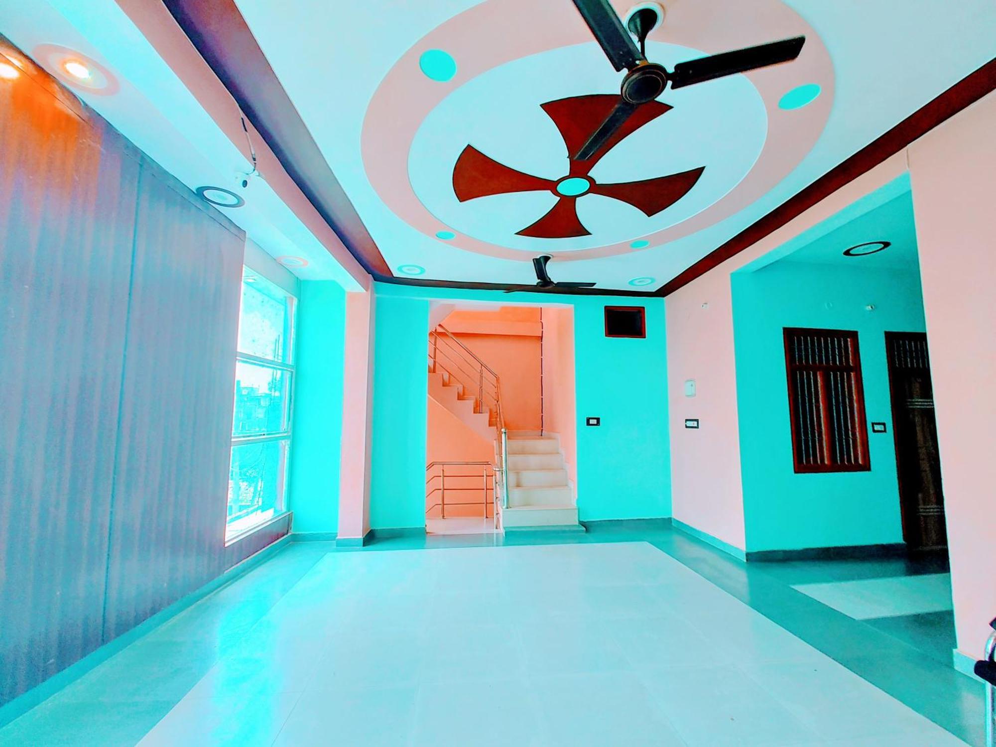 Hotel Raghukul Ayodhya ภายนอก รูปภาพ