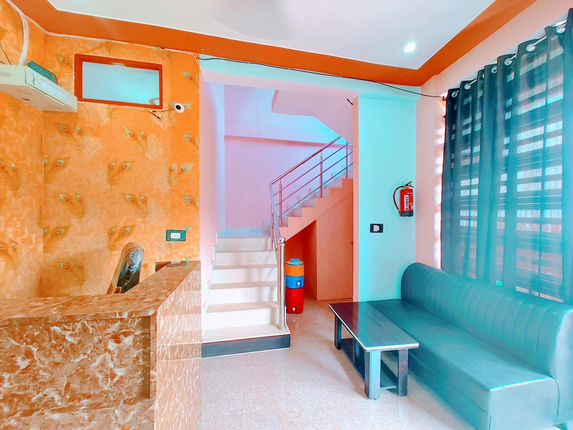 Hotel Raghukul Ayodhya ภายนอก รูปภาพ